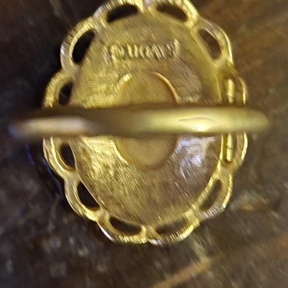 Vintage Avon French Flowers Goldtone Locket Ring & Matching Bracelet 2 Piece Set - Picture 3 of 3